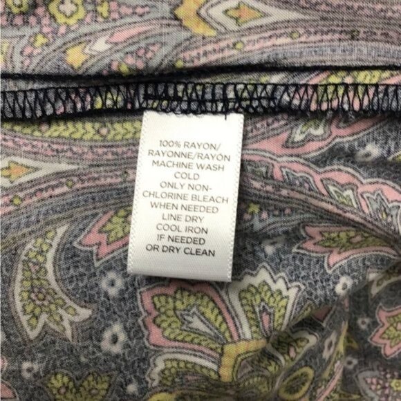 LOFT Women’s Long Sleeve  1/2 Button Front Paisley Shirt, Blue, size M - Picture 6 of 7